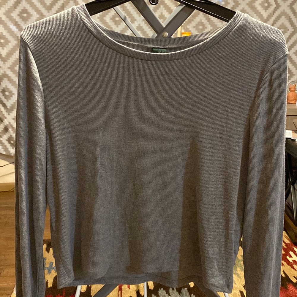 Women crop top long sleeve